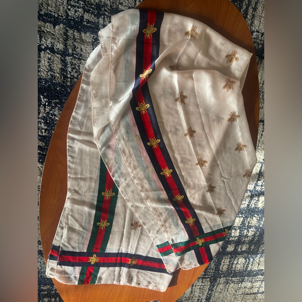 Embroidered Bee Border Scarf in Ivory with Red & Green Stripes